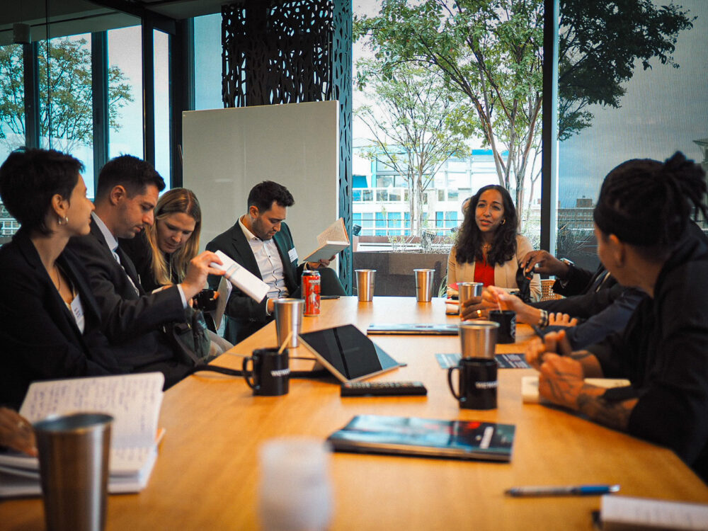 Die New Bridge Fellows im Gespräch mit Layla Zaidane, CEO vom Millenial Action Project 