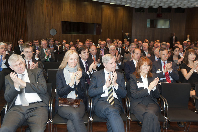 XXIII. Arthur Burns Memorial Lecture der Atlantik-Brücke e.V. mit Mario Draghi, Präsident der Europäischen Zentralbank ( EZB ) als Gastredner in den Räumen der Deutschen Bundesbank in Frankfurt am Main am Dienstag, 27.03.2012