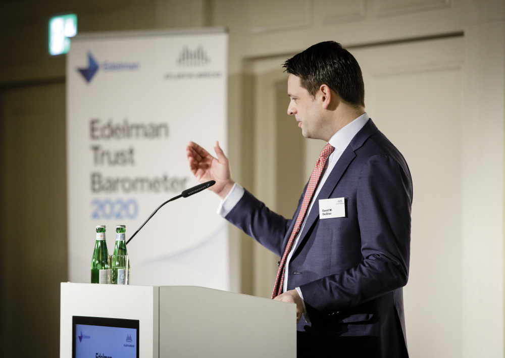 Präsentation des Edelman Trust Barometers 2020.
