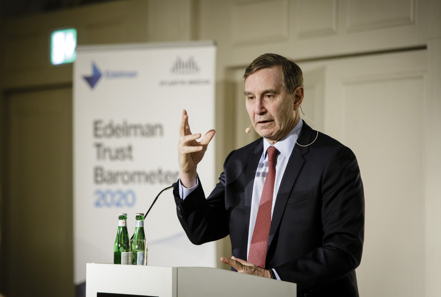 Präsentation des Edelman Trust Barometers 2020.