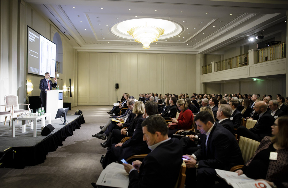 Präsentation des Edelman Trust Barometers 2020.