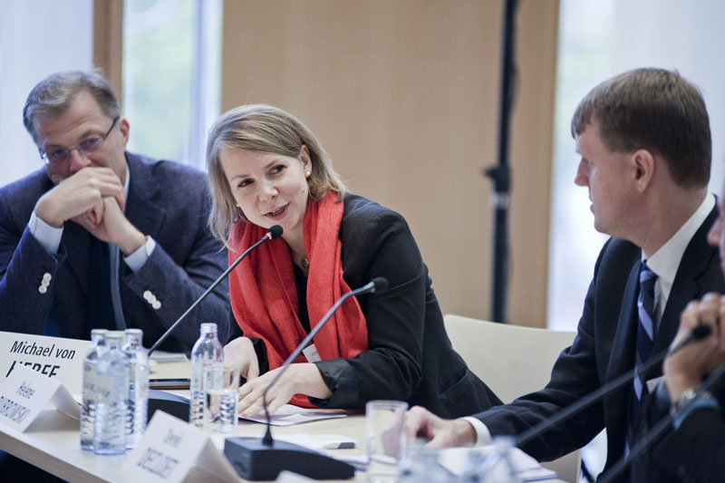 Germany, Berlin. XXXI Canada Germany Conference. October 28, 2016.Embassy of Canada, Leipziger Platz 17, 10117 Berlin.Photographer Jan Michalko / Agentur Raum-11Adress/ Kontakt: Agentur Raum11, Jan Zappner Manager, Schönhauser Allee 39A, 10435 Berlin, Germany+49.178.3084661, www.raum-11.de, zappner@raum-11.de