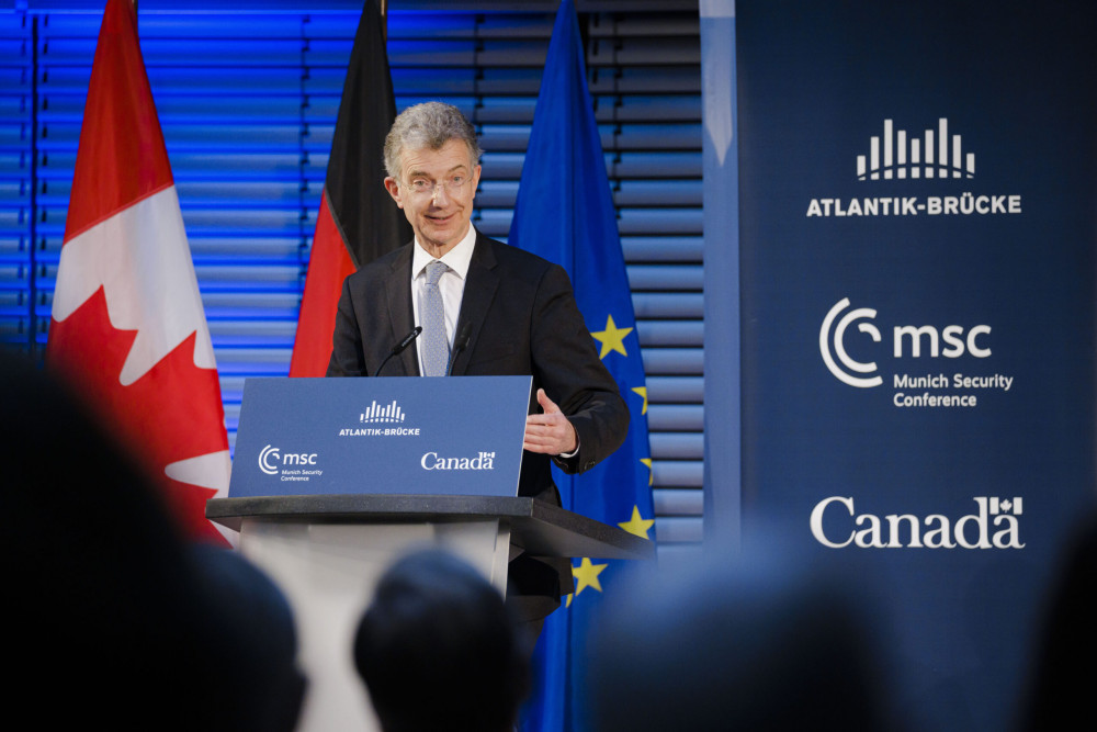 Dr. Christoph Heusgen während seiner Replik auf Trudeaus Keynote