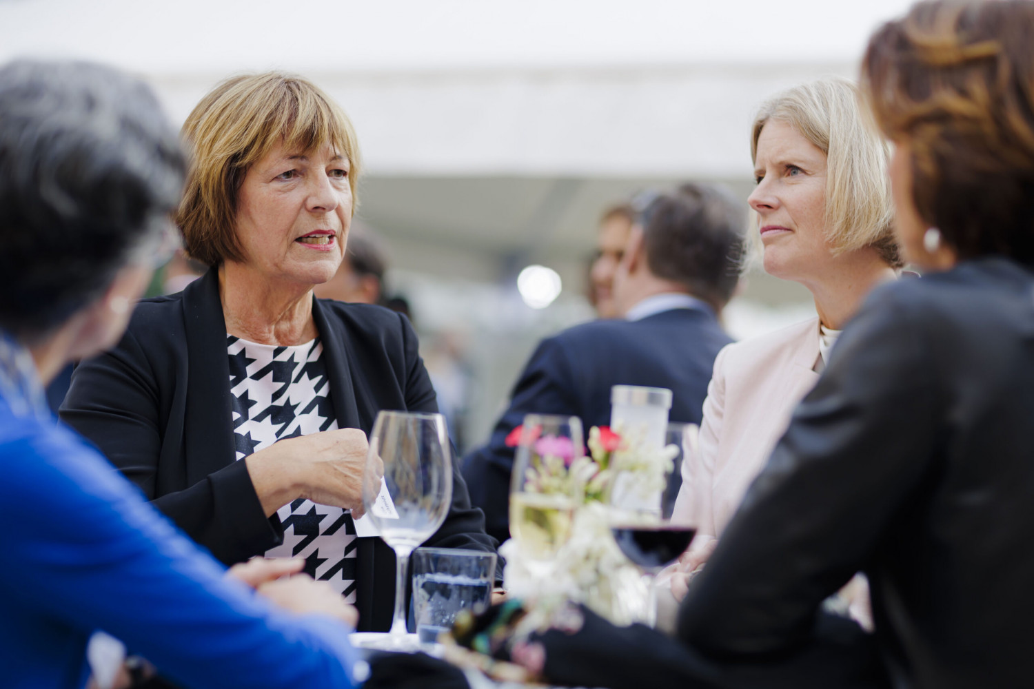Mitgliederversammlung und Gartenfest der Atlantik-Brücke