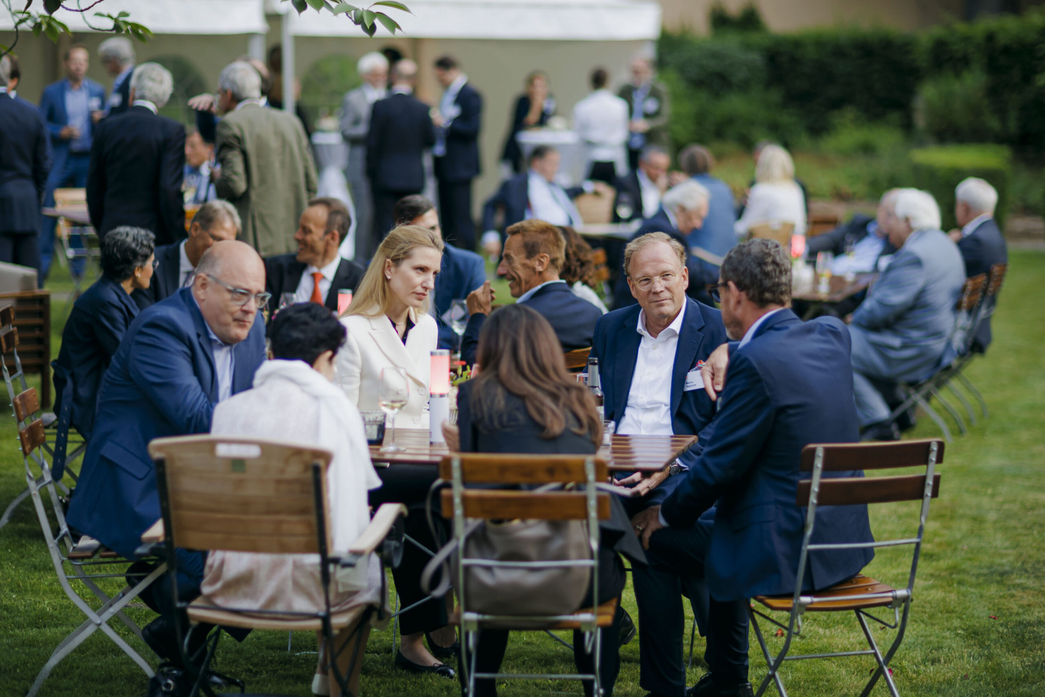 Mitgliederversammlung und Gartenfest der Atlantik-Brücke