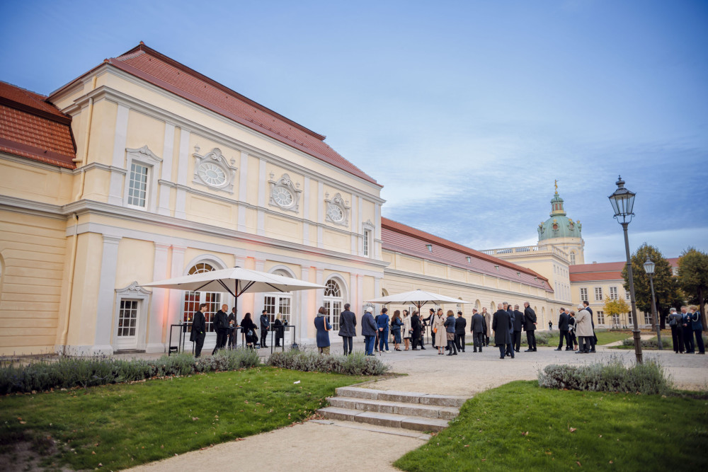 Siebzig-Jahr-Feier der Atlantik-Brücke in der Großen Orangerie im Schloss Charlottenburg.