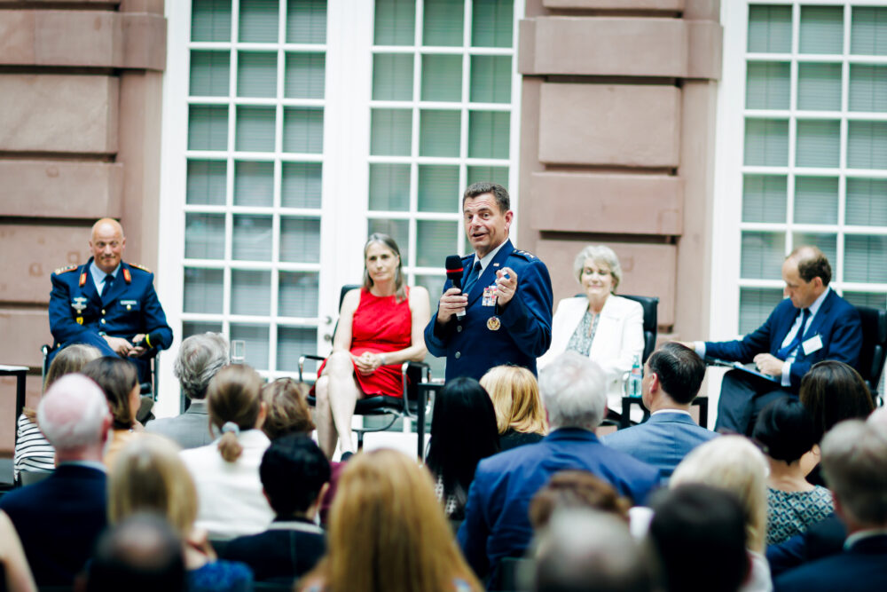 Paneldiskussion "Go East: What to Expect from the NATO Summit in Vilnius" mit Piritta Asunmaa, Fiona Hill, Generalleutnant Ingo Gerhartz und Alexander Graf Lambsdorff