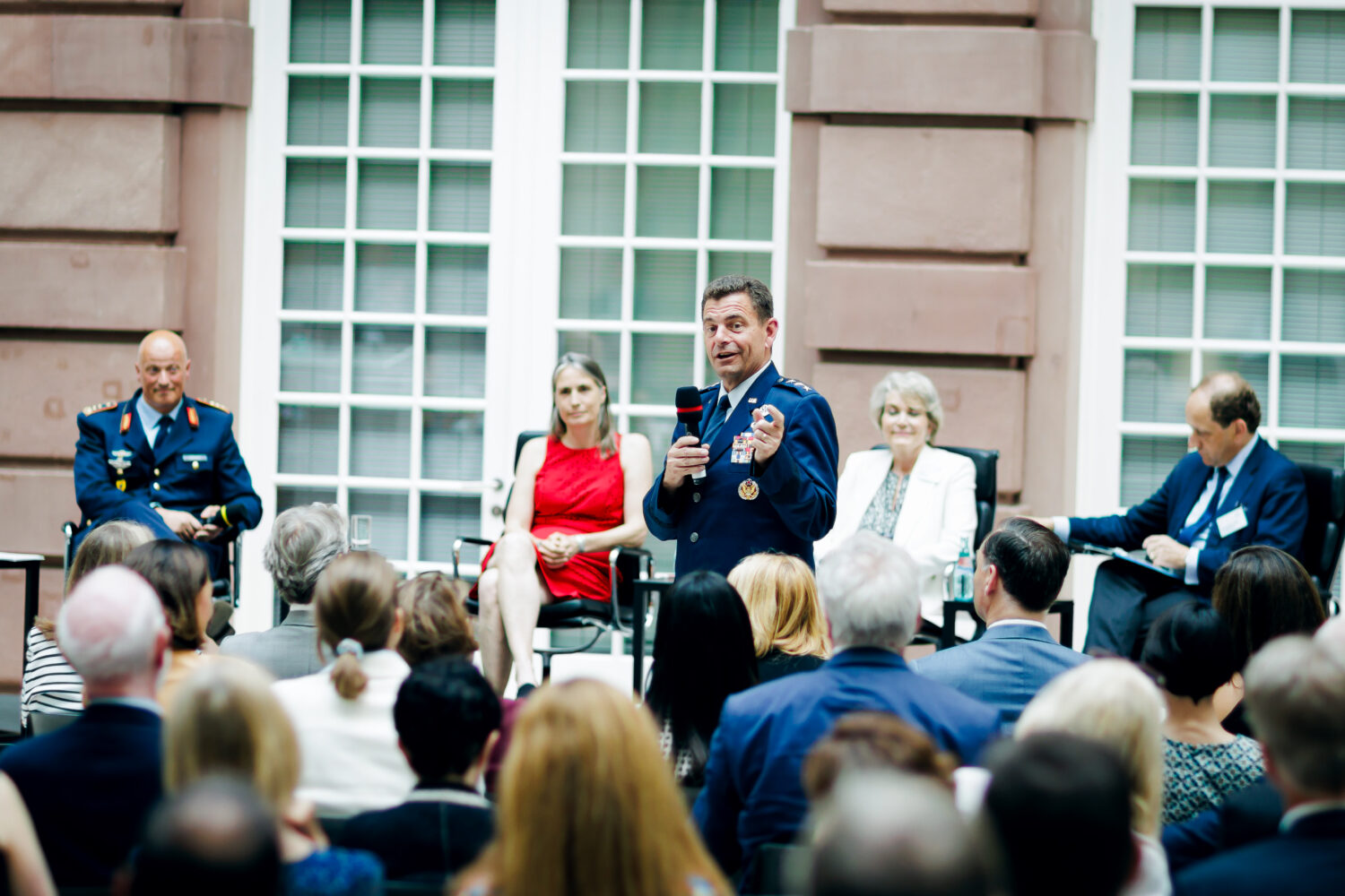 Paneldiskussion "Go East: What to Expect from the NATO Summit in Vilnius" mit Piritta Asunmaa, Fiona Hill, Generalleutnant Ingo Gerhartz und Alexander Graf Lambsdorff