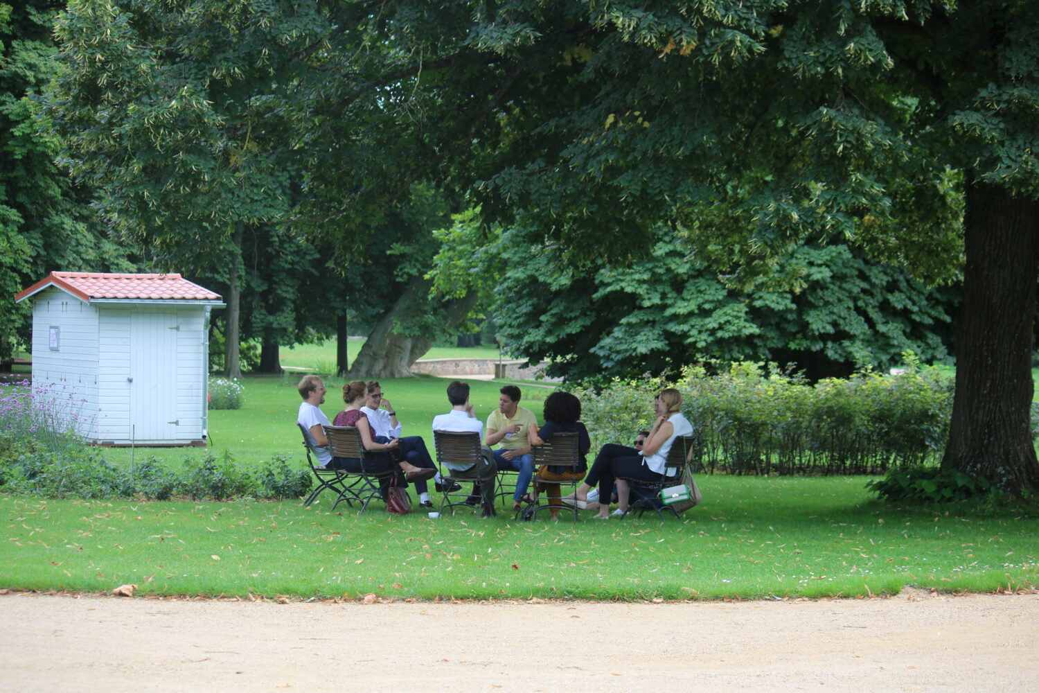 Working session in the garden of Schloss Neuhardenberg