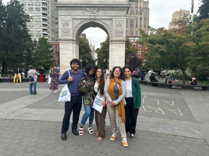 Alumni exploring New York