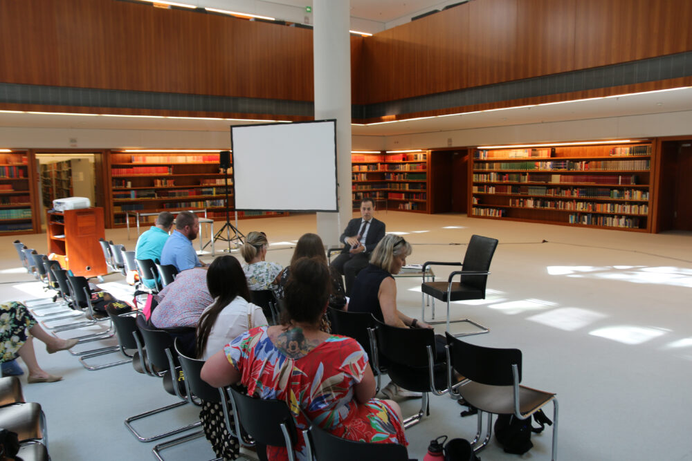 Dr. Fabrizio Miccallizzi briefed the teachers on transatlantic relations at the Federal Foreign Office