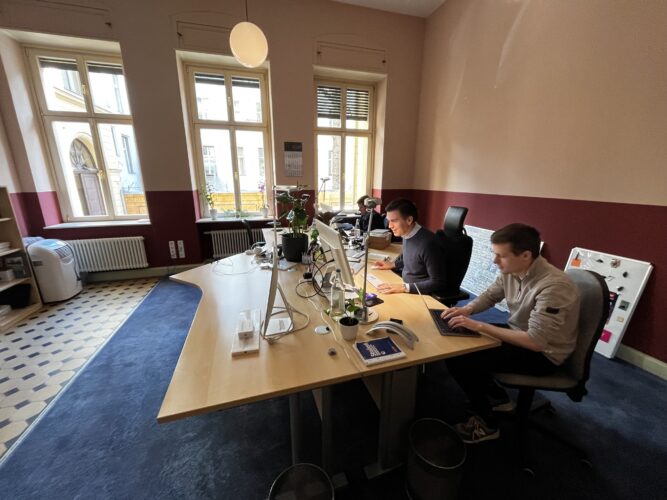 Büro 1