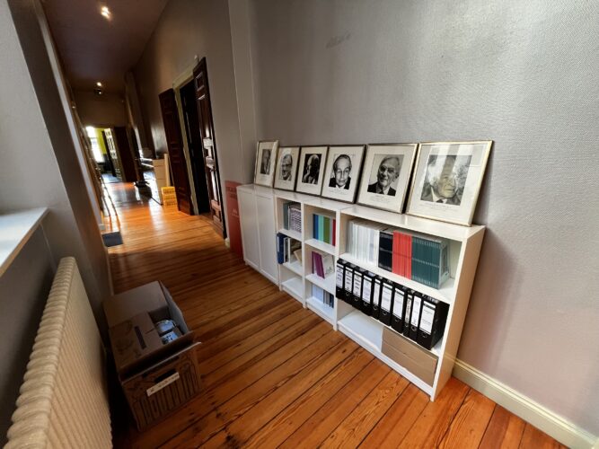 Durchgang mit Galerie