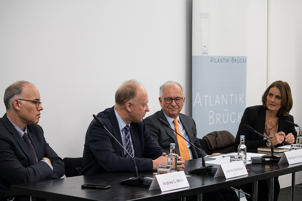Podiumsdiskussion mit Andrew Weiss, Dr. Andrey Kortunov, und Botschafter Wolfgang Ischinger