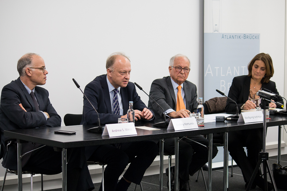 Podiumsdiskussion mit Andrew Weiss, Dr. Andrey Kortunov, und Botschafter Wolfgang Ischinger