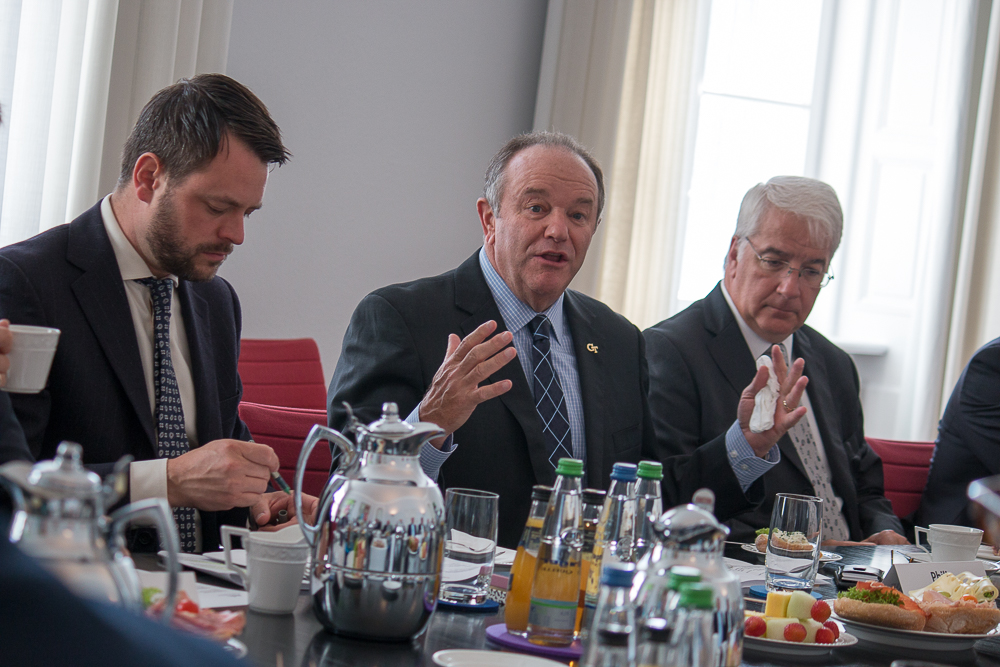 Diskussion mit General Philip Breedlove