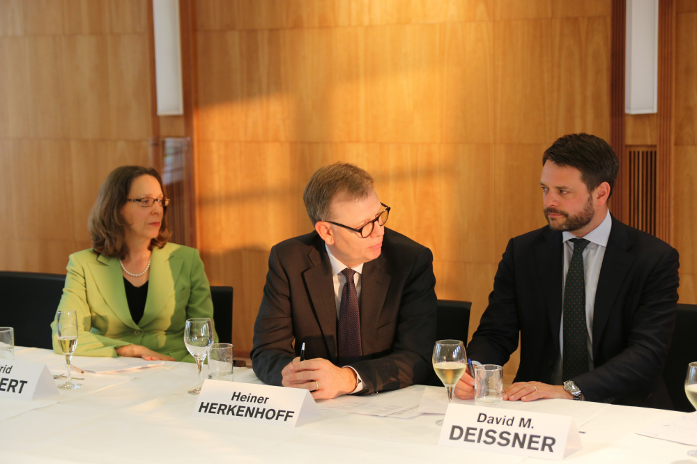 Diskussion mit Brad W. Setser