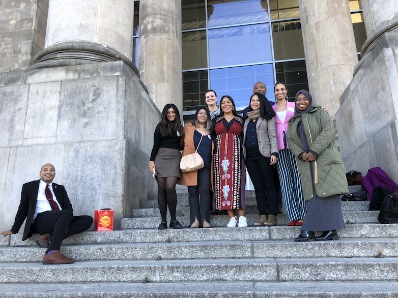 Ein Teil der Fellows am Reichstag