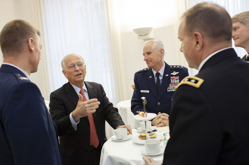 Atlantik Brücke Treffen mit dem EUCOM, Berlin, 20.11.2015, Copyright Raum11/Jan Zappner