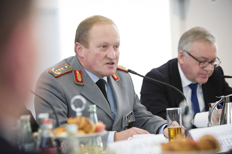 Atlantik Brücke Treffen mit dem EUCOM, Berlin, 20.11.2015, Copyright Raum11/Jan Zappner