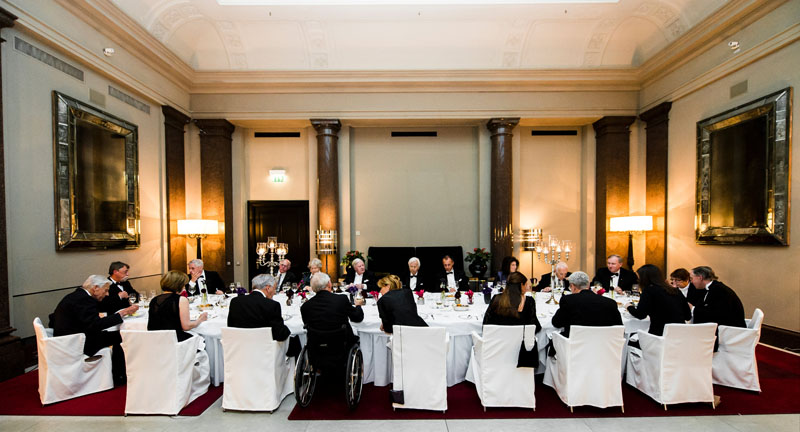 Verleihung des Eric-M.-Warburg Preises 2014an Dr. Richard von Weizsäcker, Bundespräsident a.D. durch den Vorstand der Atlantik-Brücke e.V. im Hotel de Rome in Berlin.Copyright: raum11/Gregor Fischer, 04.06.2014