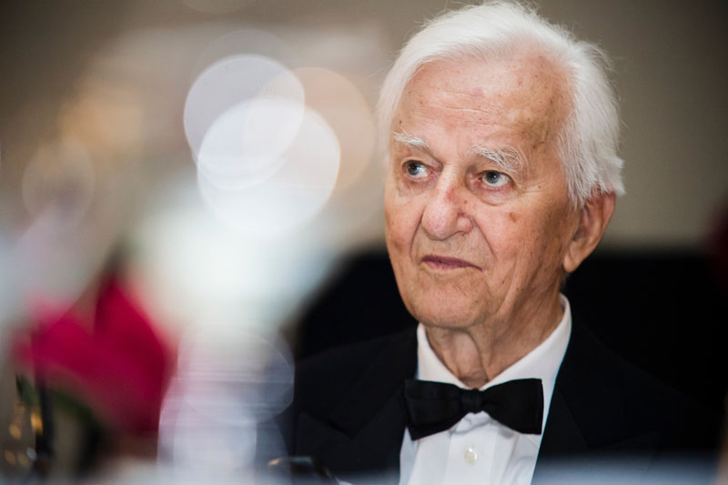 Verleihung des Eric-M.-Warburg Preises 2014an Dr. Richard von Weizsäcker, Bundespräsident a.D. durch den Vorstand der Atlantik-Brücke e.V. im Hotel de Rome in Berlin.Copyright: raum11/Gregor Fischer, 04.06.2014