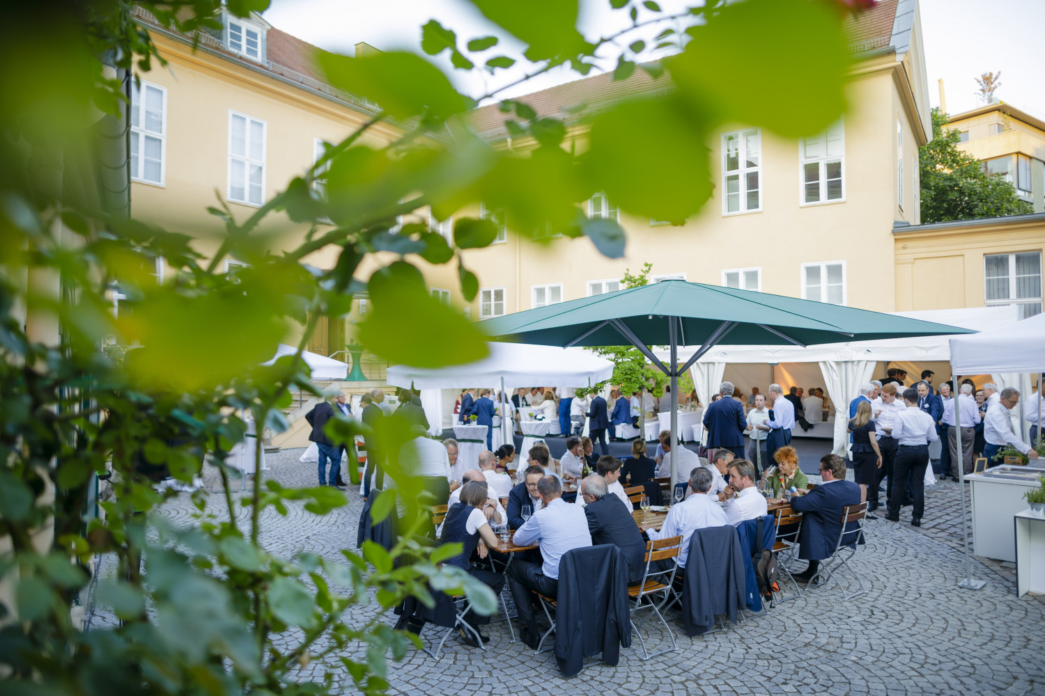Gartenfest. Berlin, 26.06.2019. Copyright: Thomas Trutschel/ photothek.net/Atlantik-Bruecke e.V.