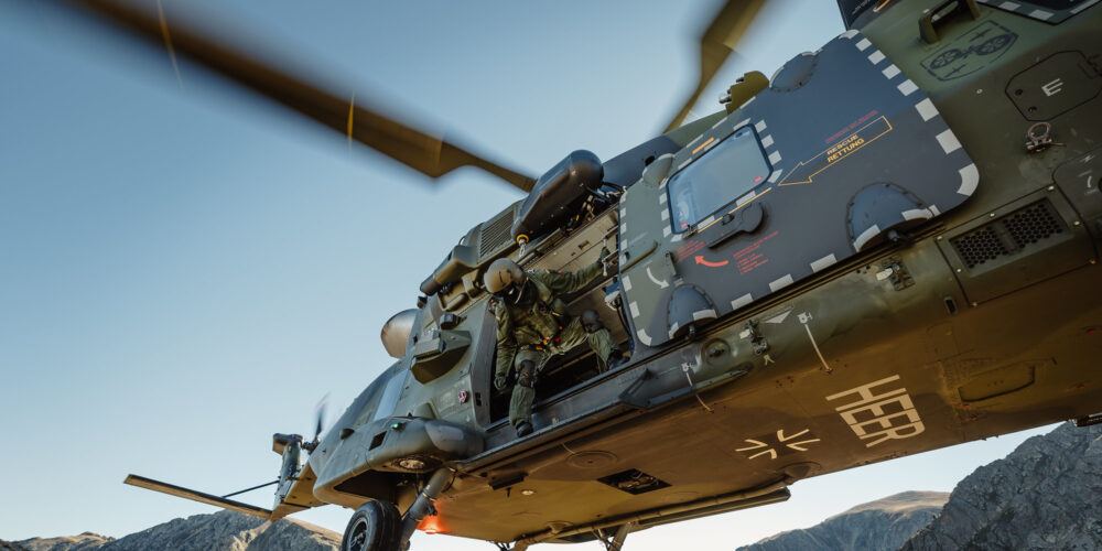 Glaubhafte Abschreckung nach jahrzehntelanger  Ablehnung militärischen Handelns