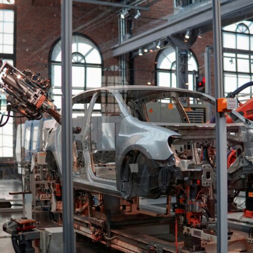 Strukturwandel der deutschen Automobilbranche: Chancen einer Diversifizierung in die Verteidigungsindustrie