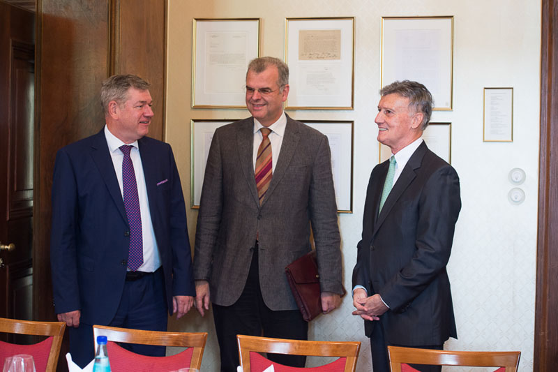 Atlantik-Brücke Luncheon with US General Frederick B. Hodges, Frankfurt/M., 09.09.2016
Copyright by Stefan Krutsch Photographie
60389 Frankfurt am Main